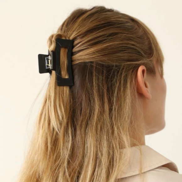Daily Kōv  Esstenials Claw Clip in Size Small - Picture 3 of 3